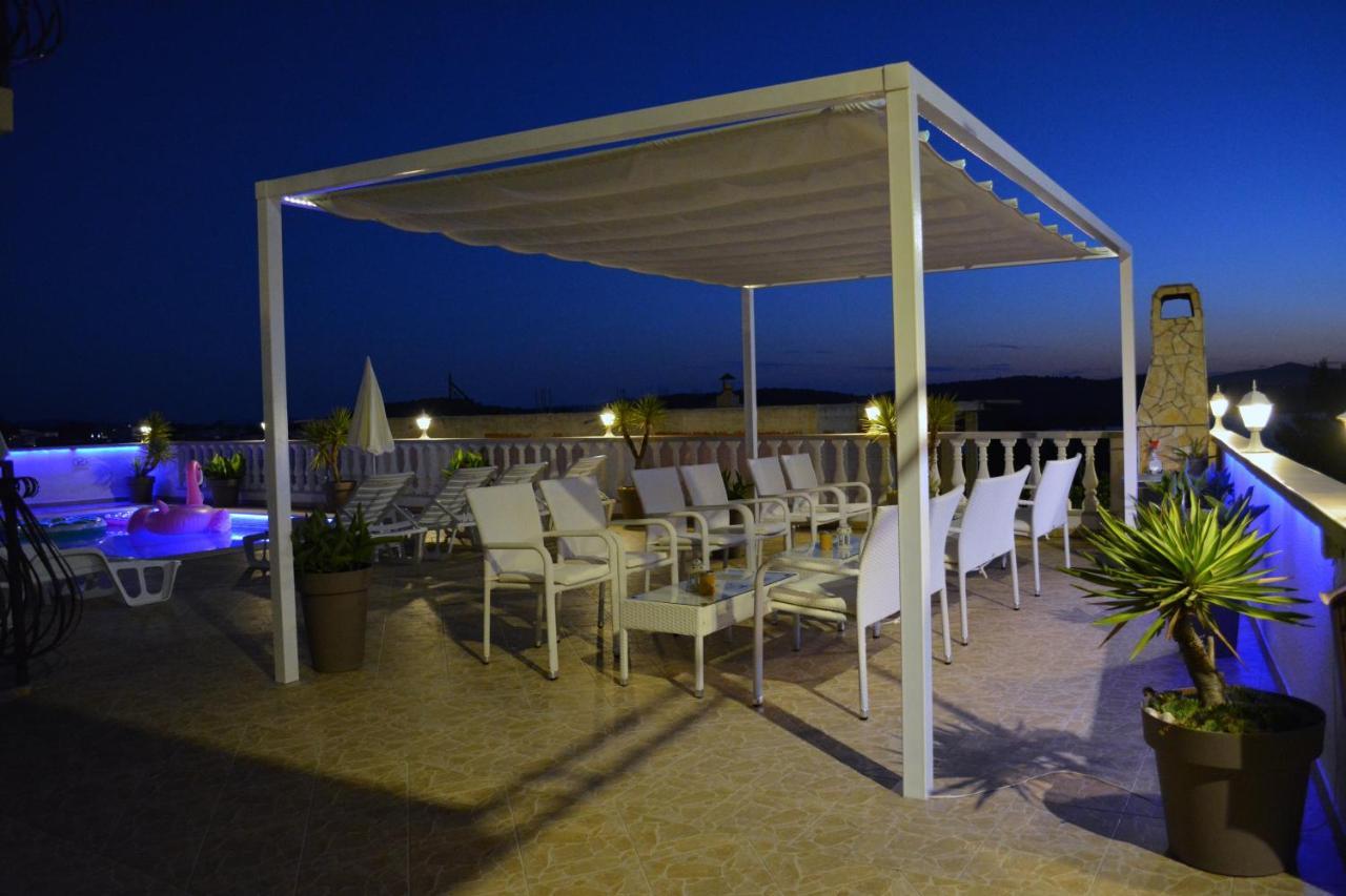 Apartments Curic Трогір Екстер'єр фото