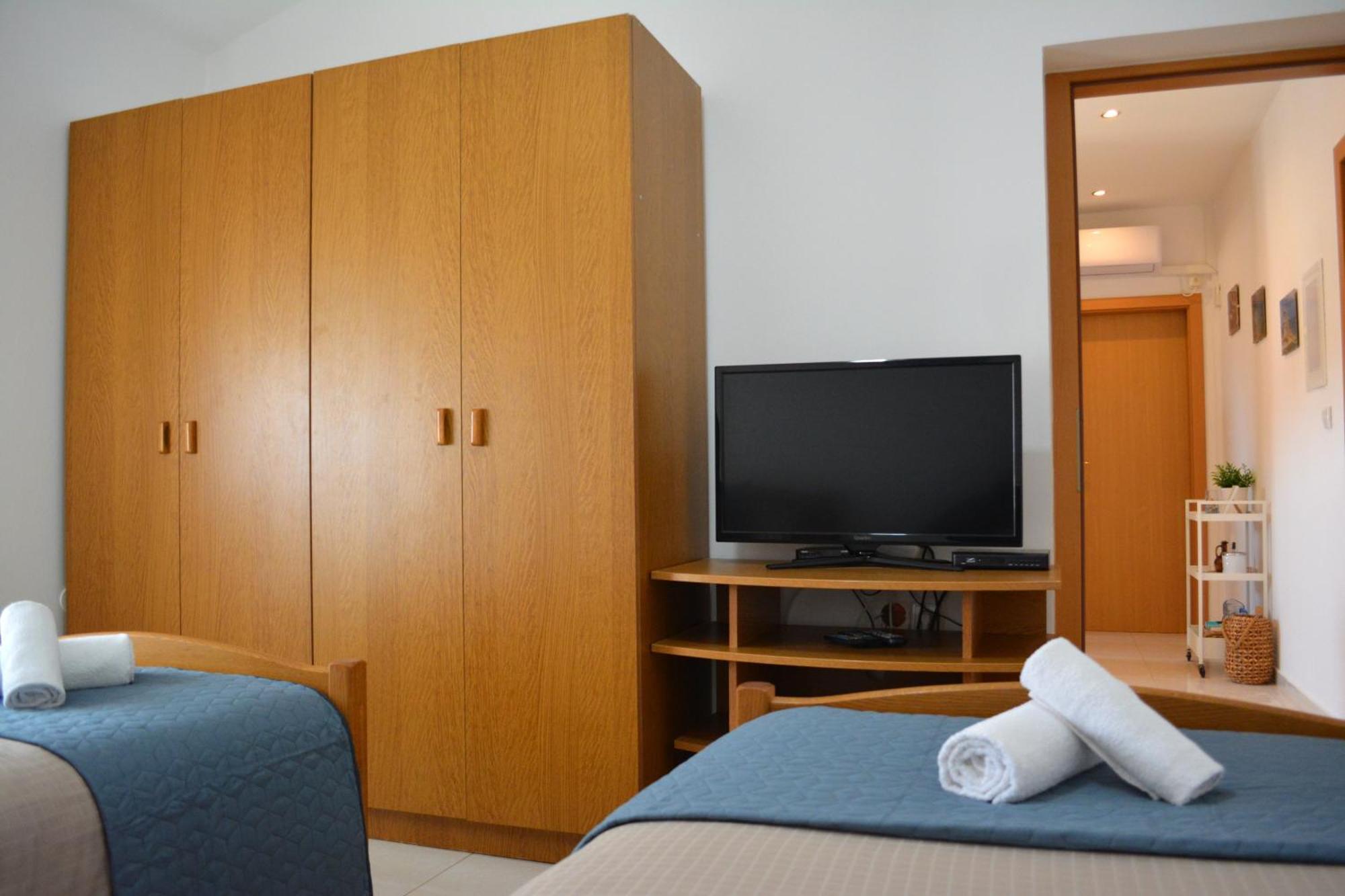 Apartments Curic Трогір Екстер'єр фото