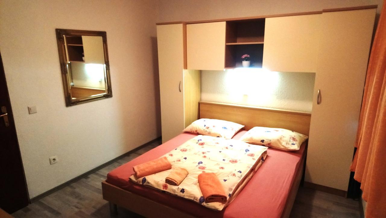 Apartments Curic Трогір Екстер'єр фото